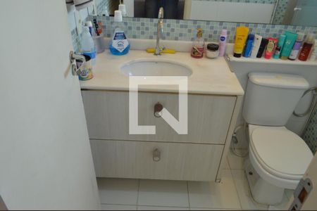 Apartamento à venda com 100m², 3 quartos e 2 vagasBanheiro da Suíte