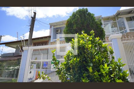 Casa à venda com 234m², 4 quartos e 2 vagasFachada