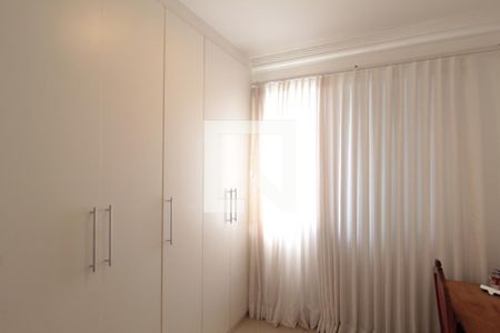 Apartamento à venda com 156m², 4 quartos e 3 vagasQuarto 1