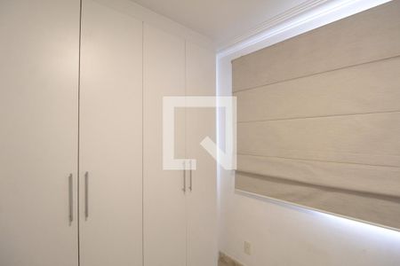Apartamento à venda com 156m², 4 quartos e 3 vagasQuarto 2