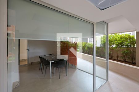 Studio à venda com 68m², 1 quarto e 2 vagas Studio à venda com 68m², 1 quarto e 2 vagasÁrea comum - Home Office