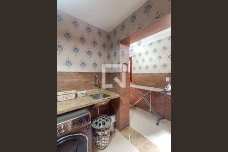 Casa de condomínio à venda com 404m², 3 quartos e 2 vagasLavanderia