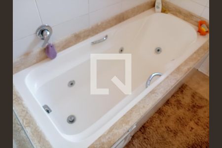 Casa de condomínio à venda com 404m², 3 quartos e 2 vagasBanheiro/Suíte 