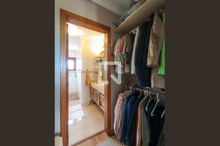 Casa de condomínio à venda com 404m², 3 quartos e 2 vagasCloset da Suíte 