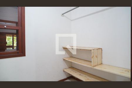 Casa para alugar com 300m², 4 quartos e 5 vagasCloset