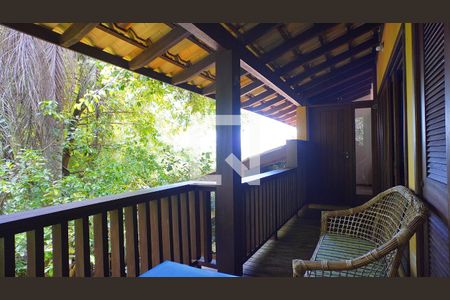 Casa para alugar com 300m², 4 quartos e 5 vagasVaranda da suite