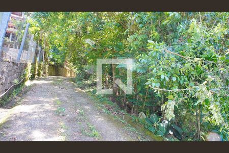 Casa para alugar com 300m², 4 quartos e 5 vagasFachada