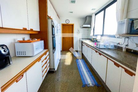 Apartamento para alugar com 238m², 3 quartos e 3 vagasCozinha