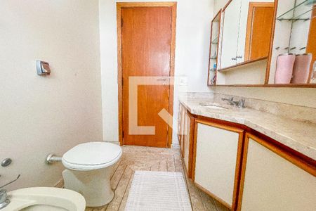 Apartamento para alugar com 238m², 3 quartos e 3 vagasBanheiro da Suíte 1