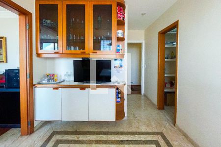 Apartamento para alugar com 238m², 3 quartos e 3 vagasCopa