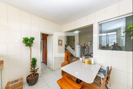 Apartamento para alugar com 170m², 4 quartos e 2 vagasCozinha