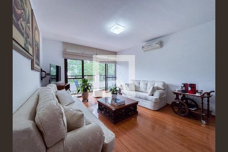 Apartamento à venda com 130m², 2 quartos e 3 vagas