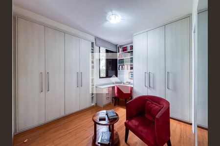Apartamento à venda com 130m², 2 quartos e 3 vagas