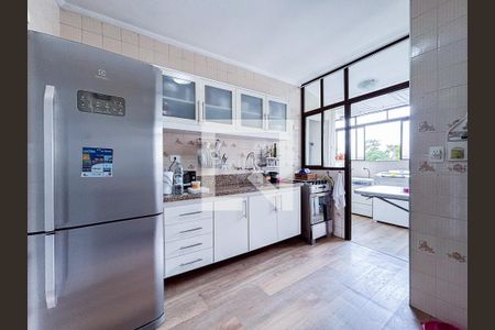 Apartamento à venda com 130m², 2 quartos e 3 vagas