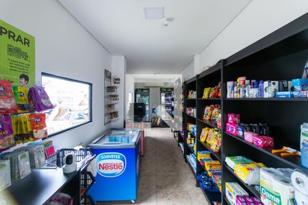 Apartamento para alugar com 49m², 2 quartos e 1 vaga Apartamento para alugar com 49m², 2 quartos e 1 vagaÁrea comum - Mini Mercado
