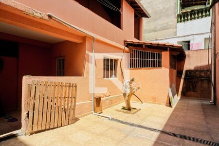 Casa para alugar com 38m², 1 quarto e sem vaga Casa para alugar com 38m², 1 quarto e sem vagaÁrea externa