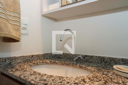 Apartamento à venda com 70m², 2 quartos e 2 vagas Apartamento à venda com 70m², 2 quartos e 2 vagasBanheiro da Suíte