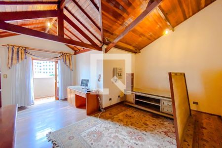 Casa à venda com 365m², 4 quartos e 4 vagasEscritório