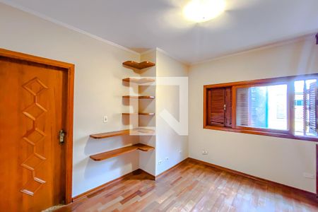 Casa à venda com 365m², 4 quartos e 4 vagasQuarto 2 - Suíte
