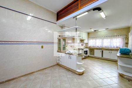 Casa à venda com 365m², 4 quartos e 4 vagasCozinha