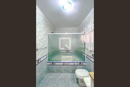 Casa à venda com 365m², 4 quartos e 4 vagasBanheiro da Suíte 3