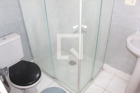 Casa de condomínio para alugar com 68m², 2 quartos e 2 vagasBanheiro