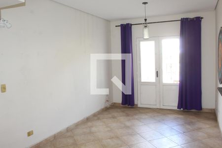Casa de condomínio para alugar com 68m², 2 quartos e 2 vagasSala