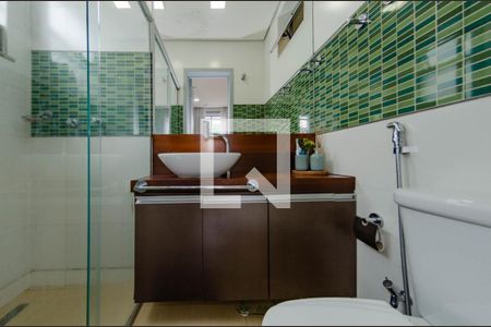 Apartamento à venda com 160m², 2 quartos e 1 vagaBanheiro suíte