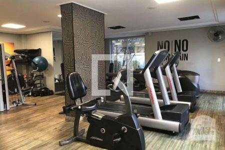 Apartamento à venda com 250m², 4 quartos e 5 vagas Apartamento à venda com 250m², 4 quartos e 5 vagasÁrea comum