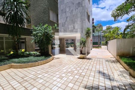 Apartamento à venda com 250m², 4 quartos e 5 vagas Apartamento à venda com 250m², 4 quartos e 5 vagasÁrea comum