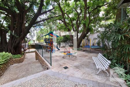 Apartamento à venda com 250m², 4 quartos e 5 vagas Apartamento à venda com 250m², 4 quartos e 5 vagasÁrea comum