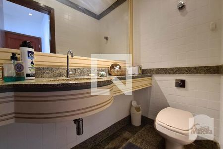 Apartamento à venda com 250m², 4 quartos e 5 vagas Apartamento à venda com 250m², 4 quartos e 5 vagasLavabo