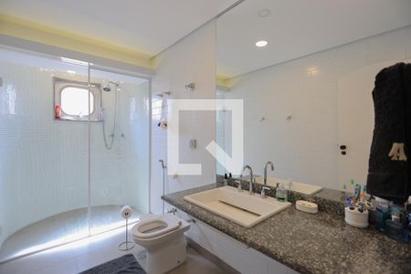 Apartamento à venda com 453m², 5 quartos e 4 vagasBanheiro social