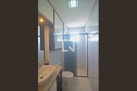 Apartamento à venda com 76m², 2 quartos e 1 vaga Apartamento à venda com 76m², 2 quartos e 1 vagaBanheiro 2