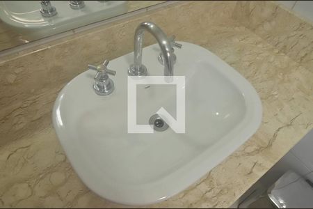 Apartamento à venda com 76m², 2 quartos e 1 vaga Apartamento à venda com 76m², 2 quartos e 1 vagaBanheiro 1