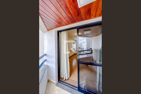 Varanda da Sala de apartamento à venda com 3 quartos, 228m² em Vila Regente Feijó, São Paulo