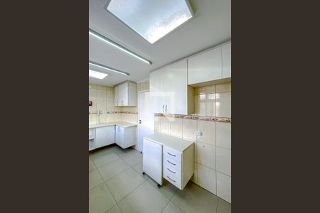 Apartamento à venda com 228m², 3 quartos e 3 vagasCozinha