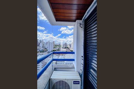 Apartamento à venda com 228m², 3 quartos e 3 vagasVaranda da Suíte f