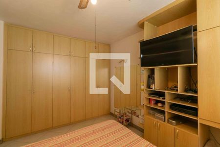 Casa à venda com 420m², 5 quartos e 4 vagasQuarto 1 Suite