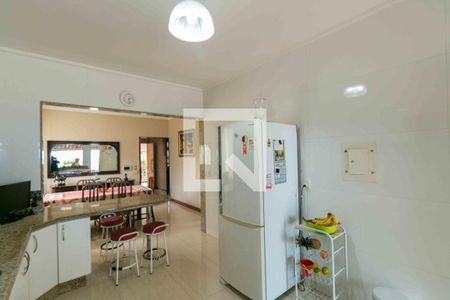 Casa à venda com 420m², 5 quartos e 4 vagasCozinha