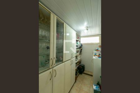 Casa à venda com 420m², 5 quartos e 4 vagasDespensa