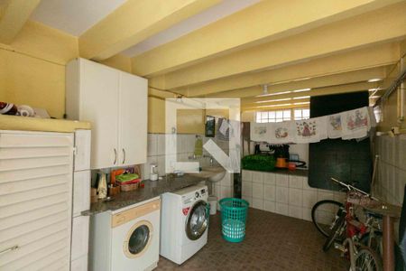 Casa à venda com 420m², 5 quartos e 4 vagasÁrea de Serviço