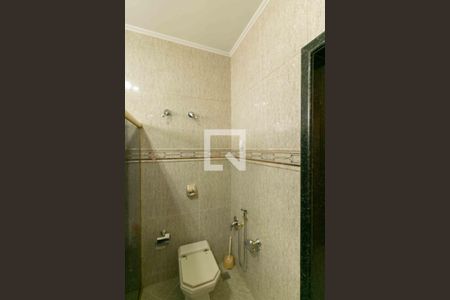 Casa à venda com 420m², 5 quartos e 4 vagasBanheiro da Suíte 1