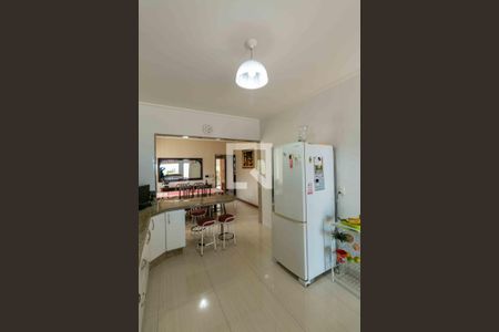 Casa à venda com 420m², 5 quartos e 4 vagasCozinha