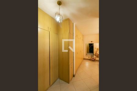 Casa à venda com 420m², 5 quartos e 4 vagasQuarto 1 Suite