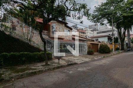 Casa à venda com 420m², 5 quartos e 4 vagasFachada