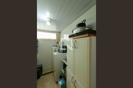 Casa à venda com 420m², 5 quartos e 4 vagasDespensa