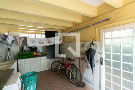 Casa à venda com 420m², 5 quartos e 4 vagasÁrea de Serviço