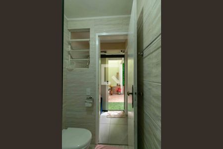 Casa à venda com 420m², 5 quartos e 4 vagasBanheiro da Suíte 5