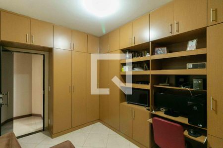 Casa à venda com 420m², 5 quartos e 4 vagasQuarto 2